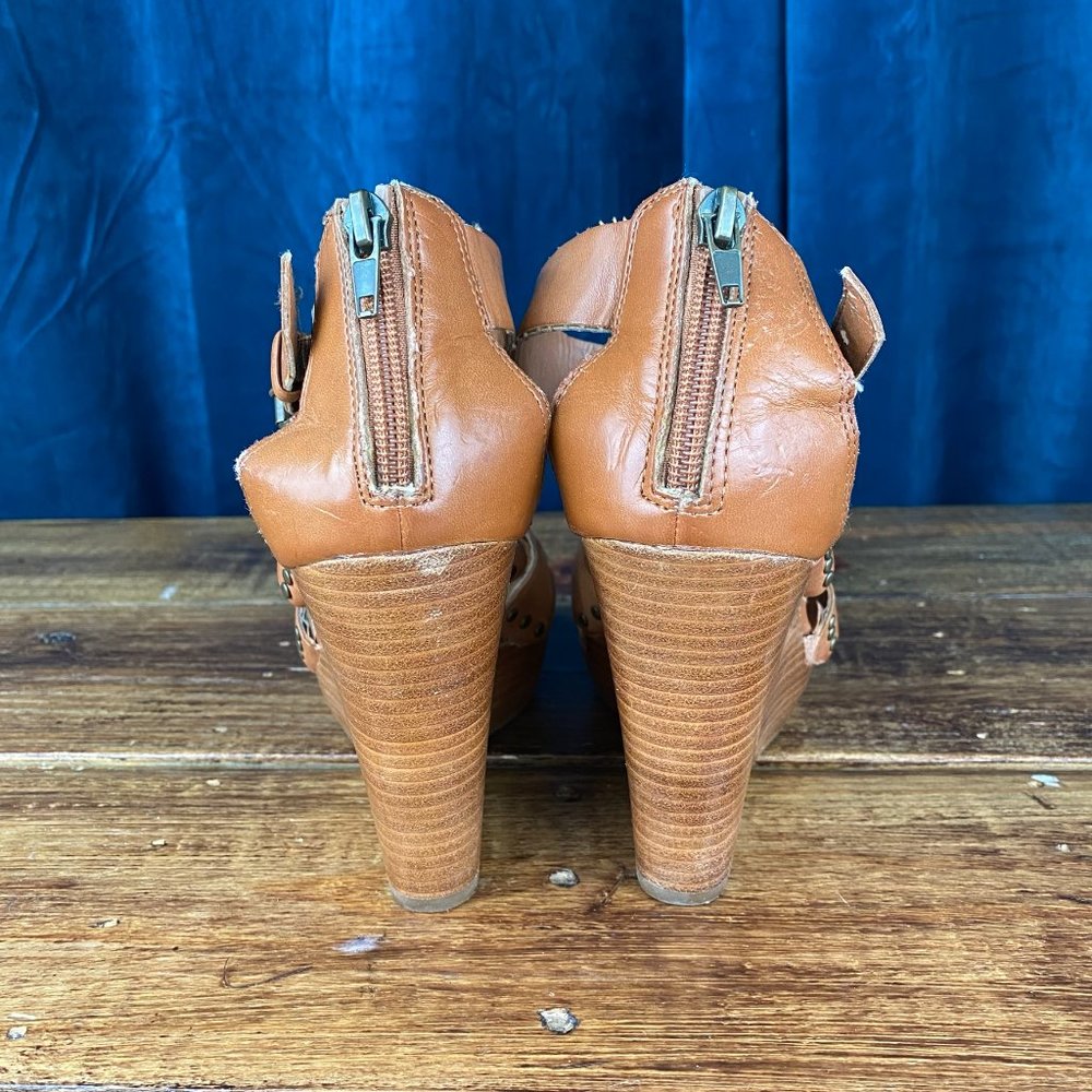 Dolce Vita Pavana Wedge Sandal Cognac - Picture 5 of 8